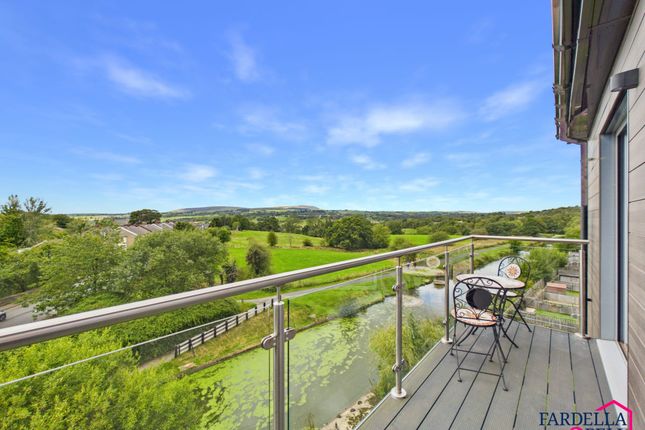 15 Marina View, Burnley photo 2