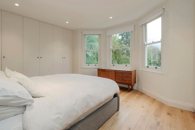 71b Dartmouth Road, London photo 3