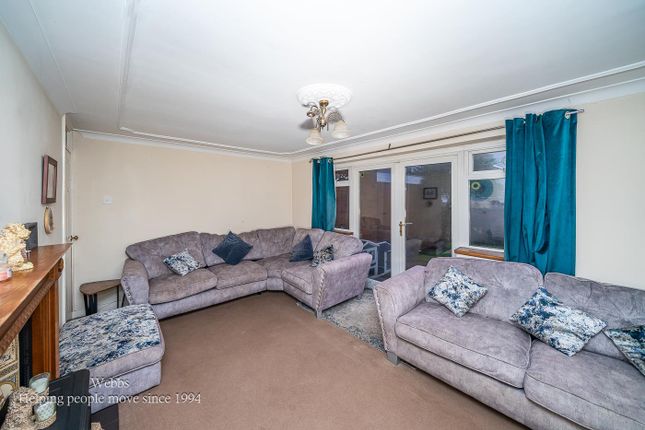 5, Orchard Avenue, Cannock photo 4