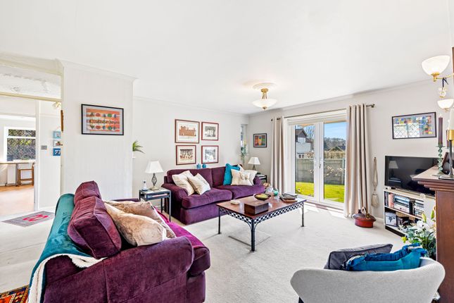 Rose Cottage Little Boundes Close, Tunbridge Wells photo 2
