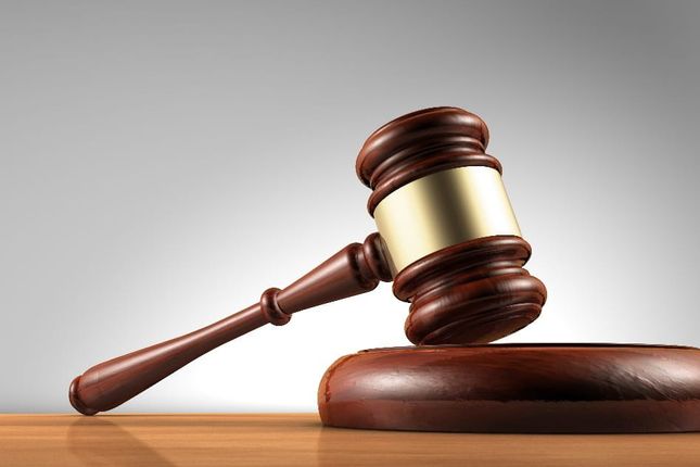3-bed semi-detached on Banks Grove, Huddersfield, £135,000