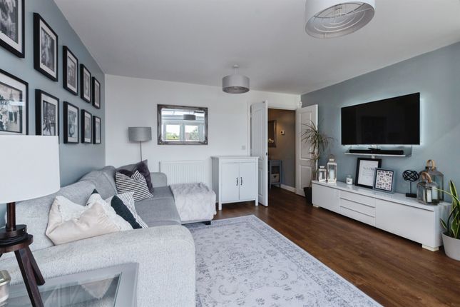6, Woodland Avenue, Ferndown photo 4