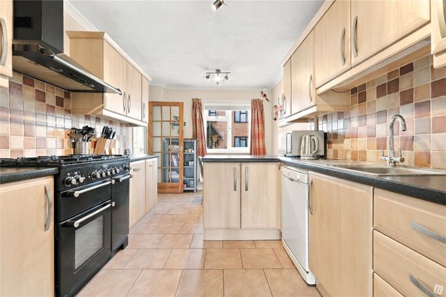 36, Leighlands Road, Chelmsford photo 3