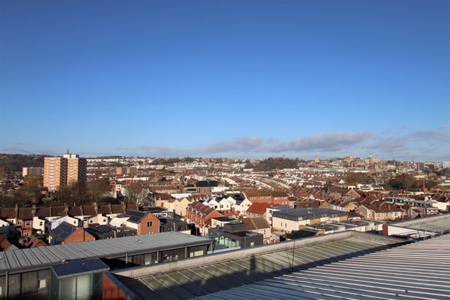 Flat for sale in Skypark Road, Bedminster, Bristol