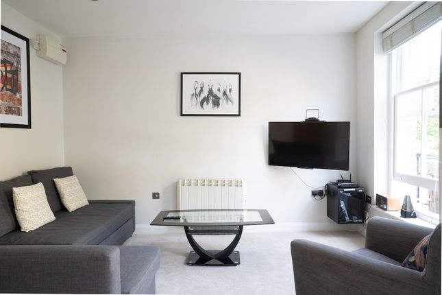 Thumbnail Flat to rent in Lndn-Han343 - Hanbury Street, London E1. Bills Included.
