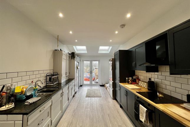 29, Tirydail Lane, Ammanford photo 3