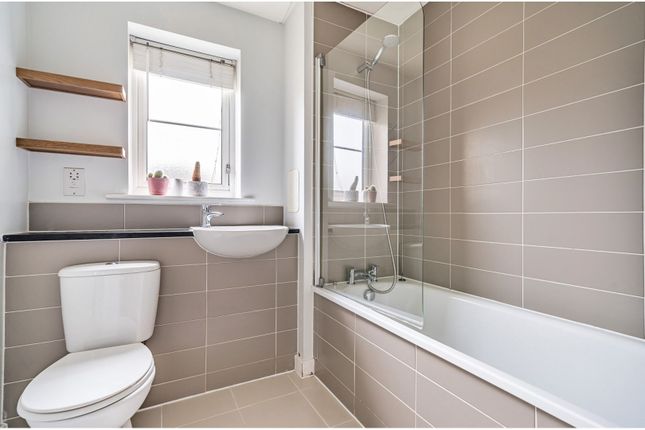 Flat for sale in 4 Kings Crescent, Aylesford