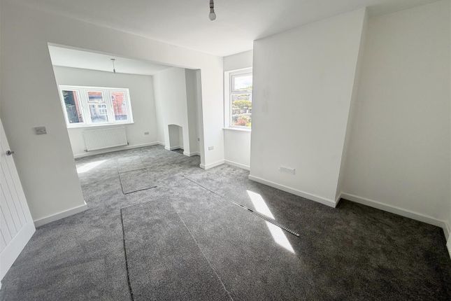 33, Devizes Road, Swindon photo 4
