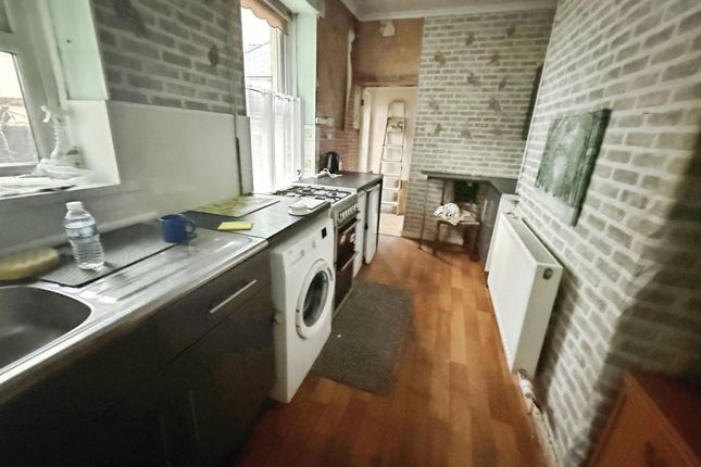 10, West View, Caerphilly photo 5