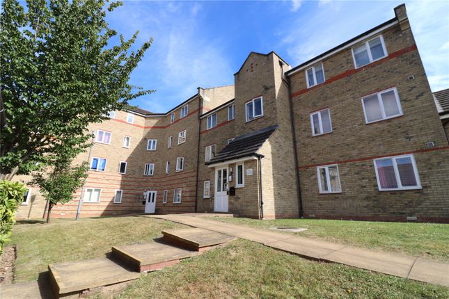 Thumbnail Flat for sale in Evelyn Place, Chelmsford, Essex
