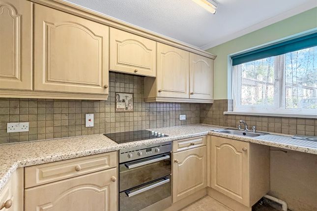 10, Kings Court, Newton Abbot photo 3