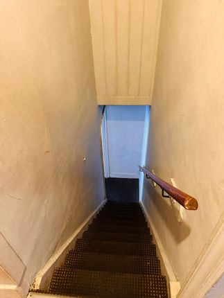 36, Wimborne Road, Luton photo 5