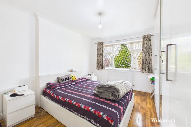 13, Buck Lane, Kingsbury photo 3