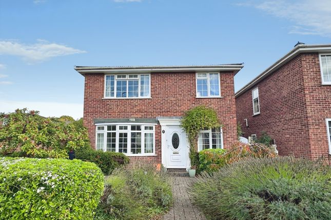 4-bed detached on Spruce Way, Hampshire, £600,000