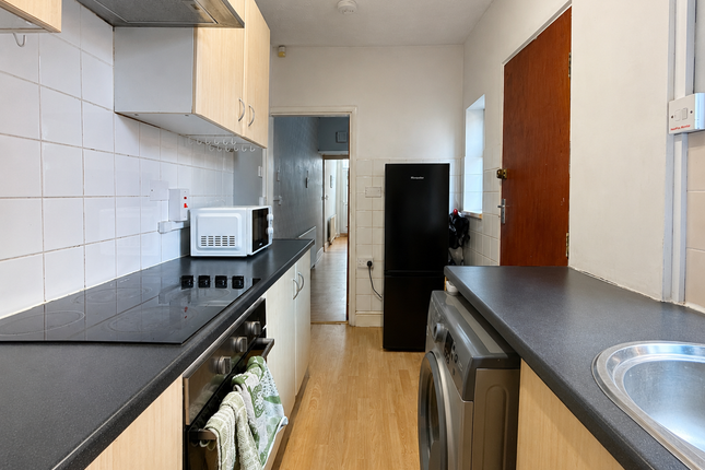 240 Western Road, Leicester photo 2