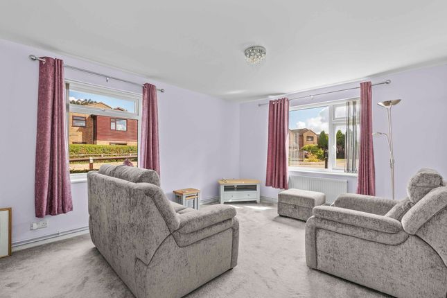 14a Oakengrove Court Oakengrove Road, High Wycombe photo 3