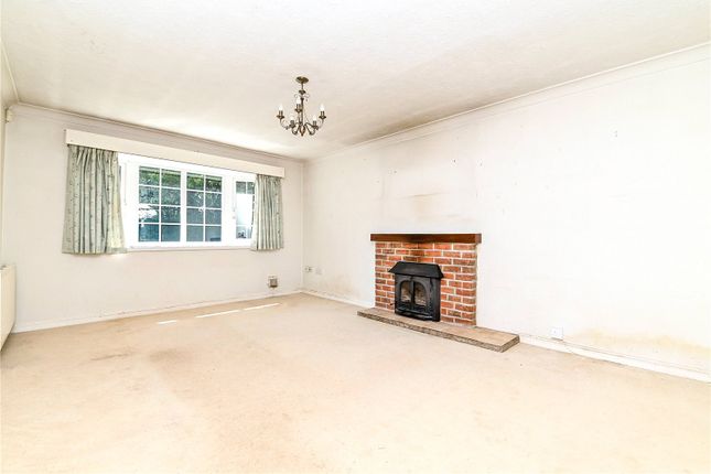 53B, Knowland Drive, Lymington photo 3