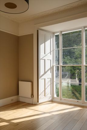 Pembridge Villas, London photo 4