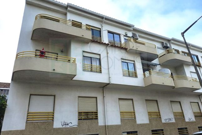 Thumbnail Apartment for sale in Costa De Caparica, Costa Da Caparica, Almada