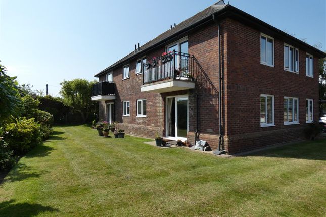 Flat for sale in Sea Lane, Rustington, Littlehampton