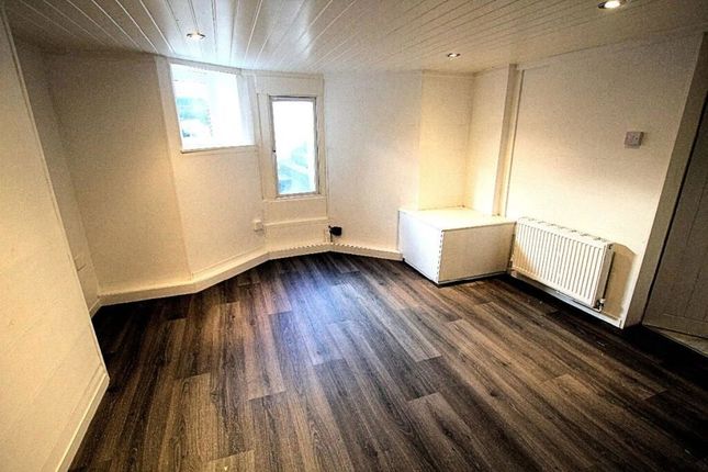 8, Pennystone Road, Blackpool photo 4