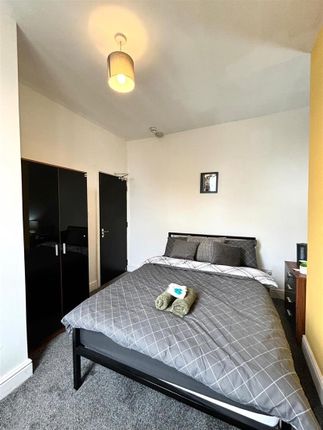 11, Croft Street, Salford photo 5