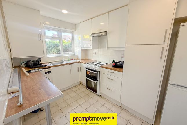 Peregrine Road, Luton photo 3