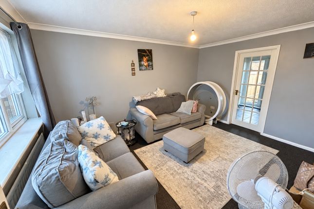 62, Clandon Road, Chatham photo 2