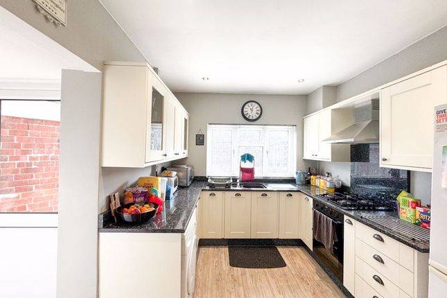 13, Westward Ho, Grimsby photo 4