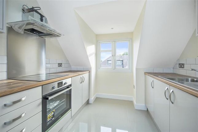 Thumbnail Flat to rent in Portsmouth Road, Cobham