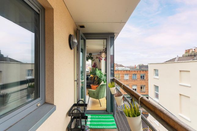 Flat 307, Kings Quarter Apartments,, 15 King Square Avenue, Bristol photo 4