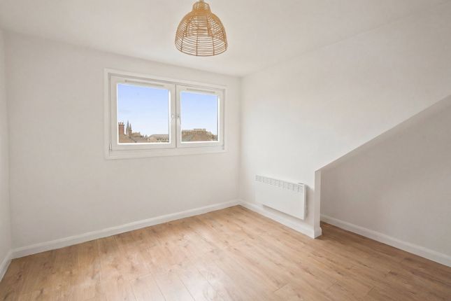 96c, Gray Street, Dundee photo 2