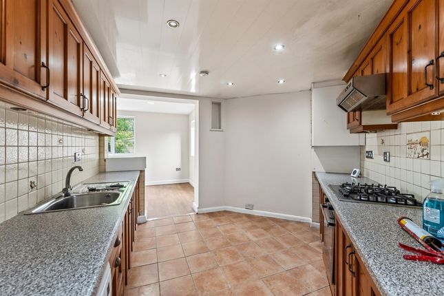 34, Furness Road, Morden photo 2