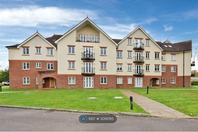 Flat, Datchet Meadows Datchet Road, Slough photo 2