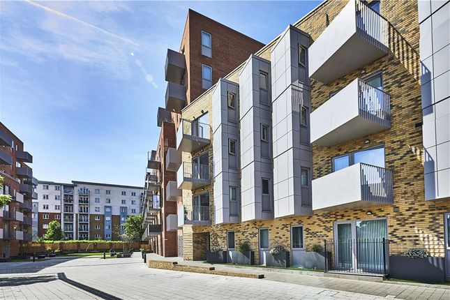 Flat for sale in The Metalworks, Petersfield Ave, Slough