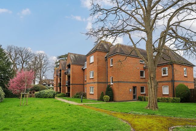 Flat for sale in The Avenue, Herondean The Avenue