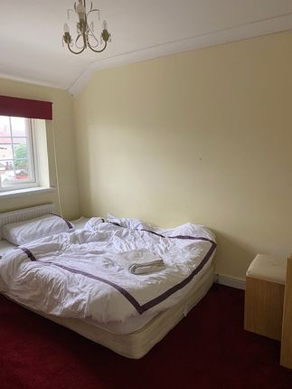 Thumbnail Room to rent in Bryant Avenue, Slough