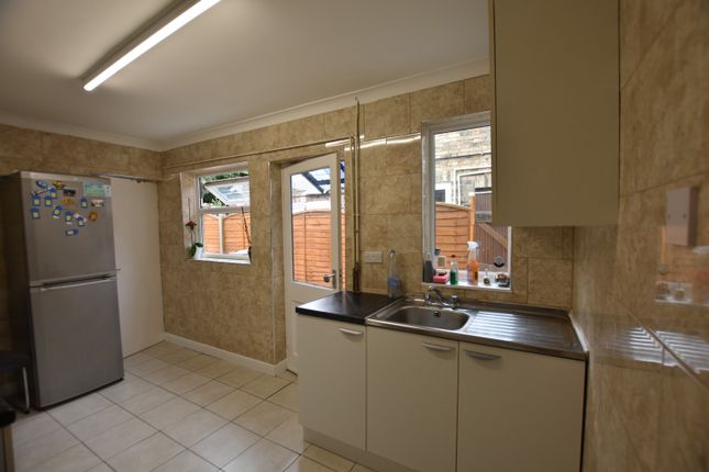30, Jubilee Street, Peterborough photo 4