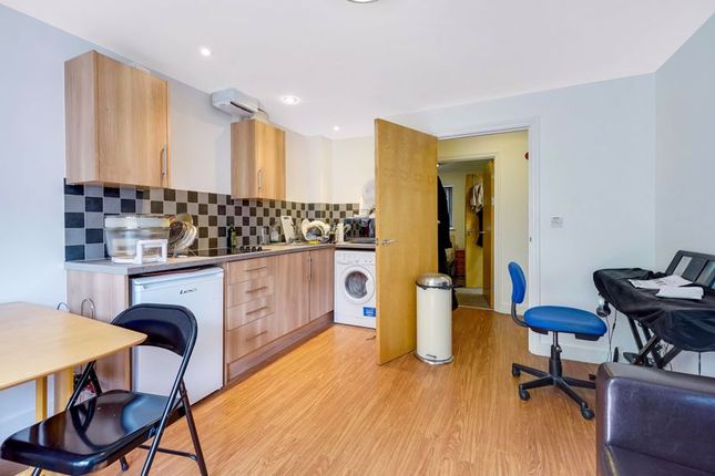 Flat to rent in Palace Street, Canterbury