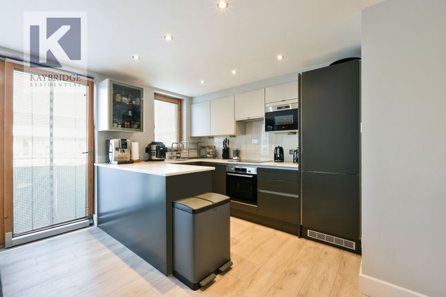 9 The Oaks Square, Epsom photo 4