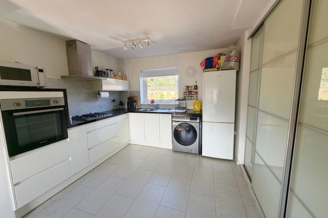 15, Eden Close, Northampton photo 4