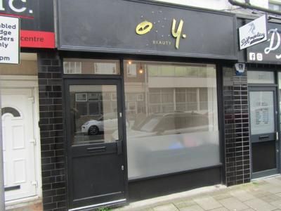 Retail premises to let in St Loyes Street, Bedford