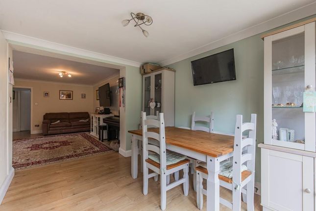 7, Walsingham Court, Wisbech photo 3