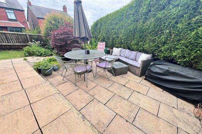 1 Netherfield Road, High Peak photo 4