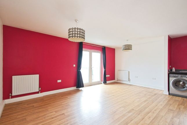 Flat 7, Wynter Court,, Glyndon Road, London photo 3
