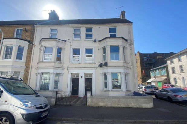 Flat to rent in 1-3 Gordon Road, Margate