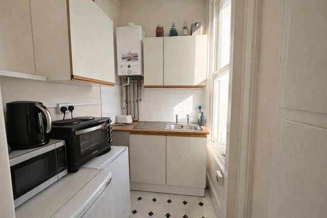 Flat 3, 9, Carlton Avenue, Kent photo 3
