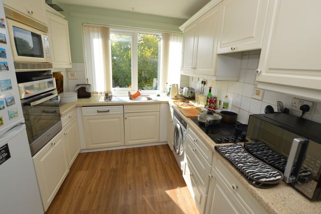 16 Baythorpe Lodge Livermead Hill, Torquay photo 4