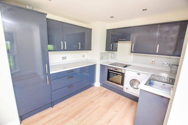 6 Willow Court, Stanford-Le-Hope photo 2