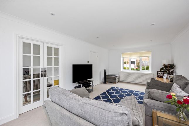 6, Albany Close, Worthing photo 4